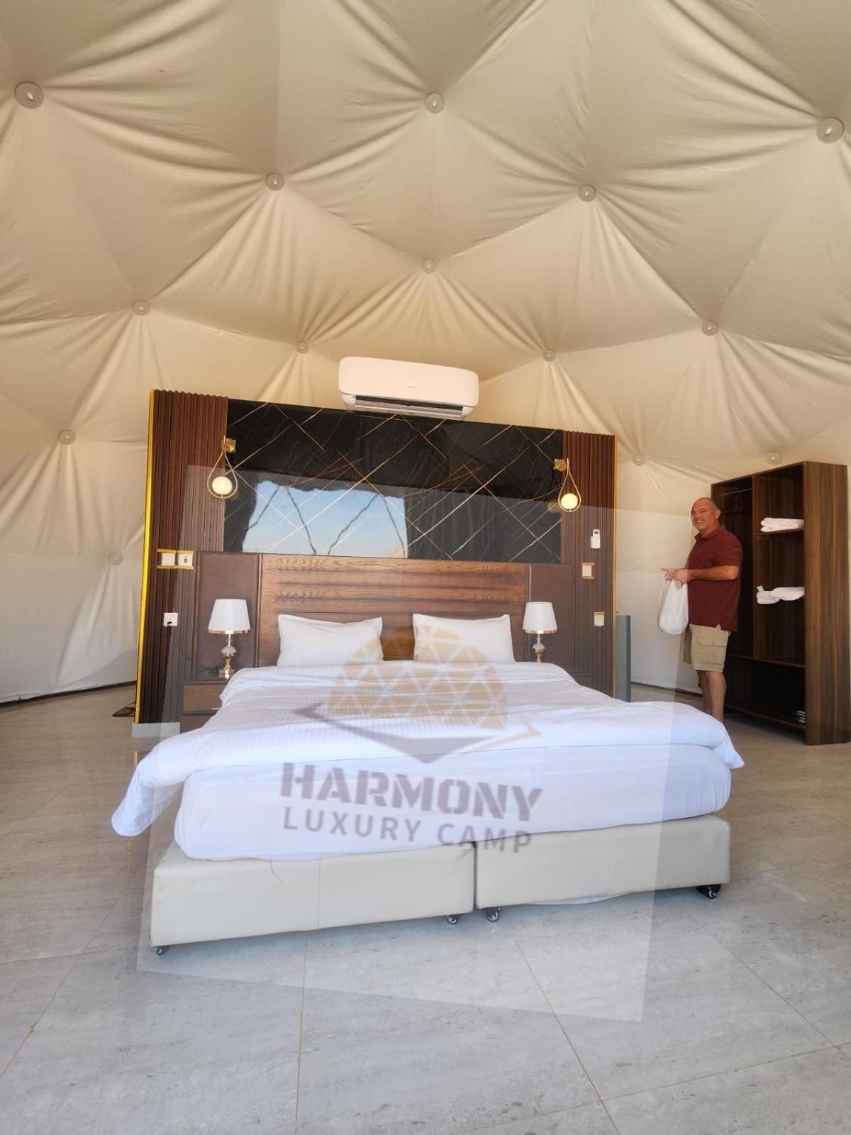 Harmony Luxury Camp Hotel Wadi Rum Bagian luar foto