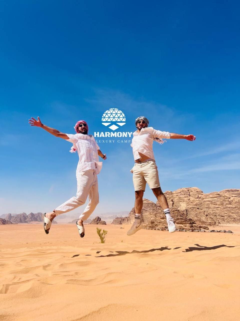 Harmony Luxury Camp Hotel Wadi Rum Bagian luar foto