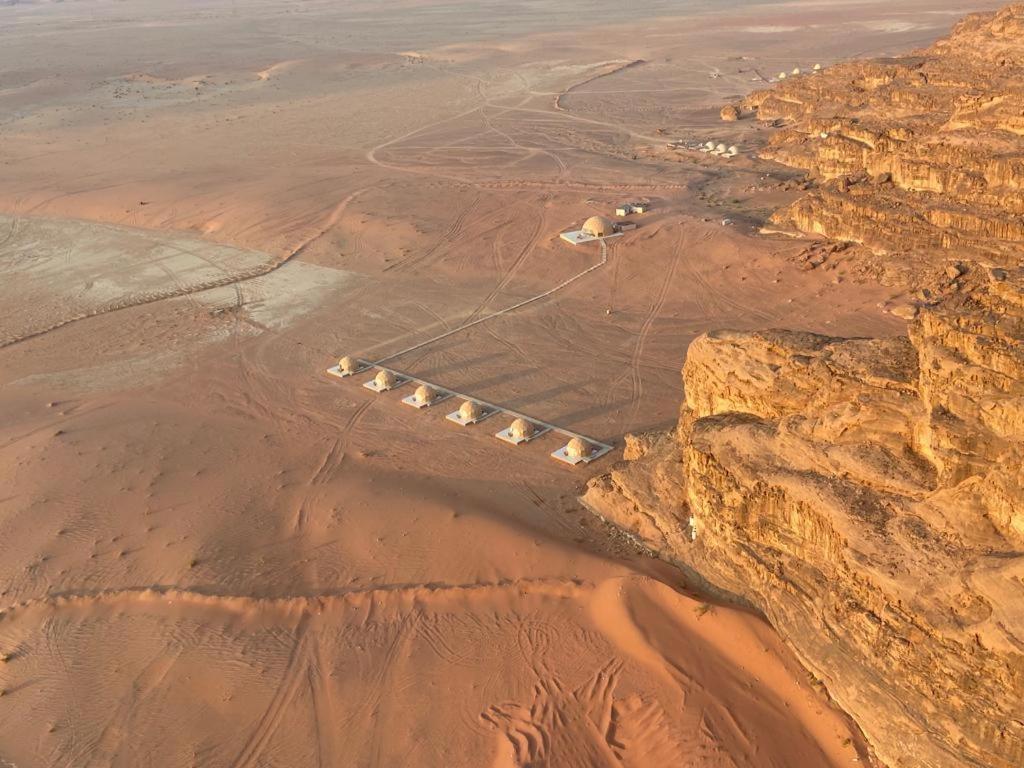 Harmony Luxury Camp Hotel Wadi Rum Bagian luar foto
